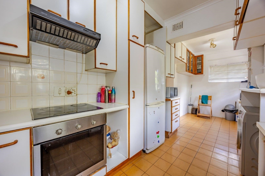 8 Bedroom Property for Sale in Lakeside Western Cape